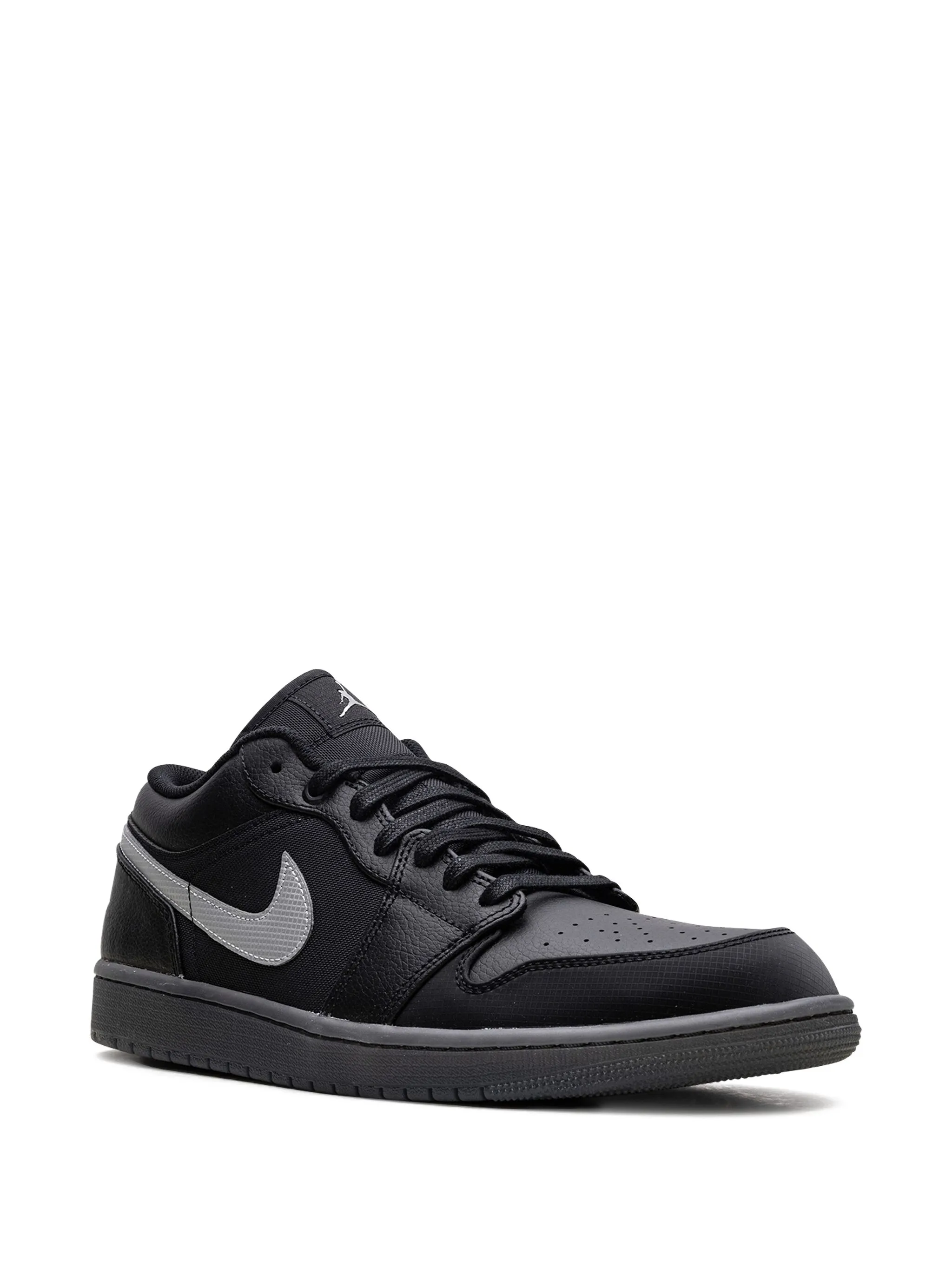Кроссовки Jordan 1 Low Black/White/Dark Smoke, черный — фото 2