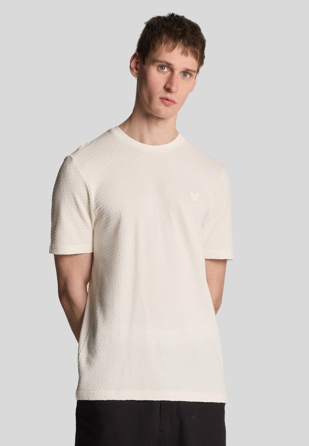 

Базовая футболка SOVEREIGN Lyle & Scott, кремовый