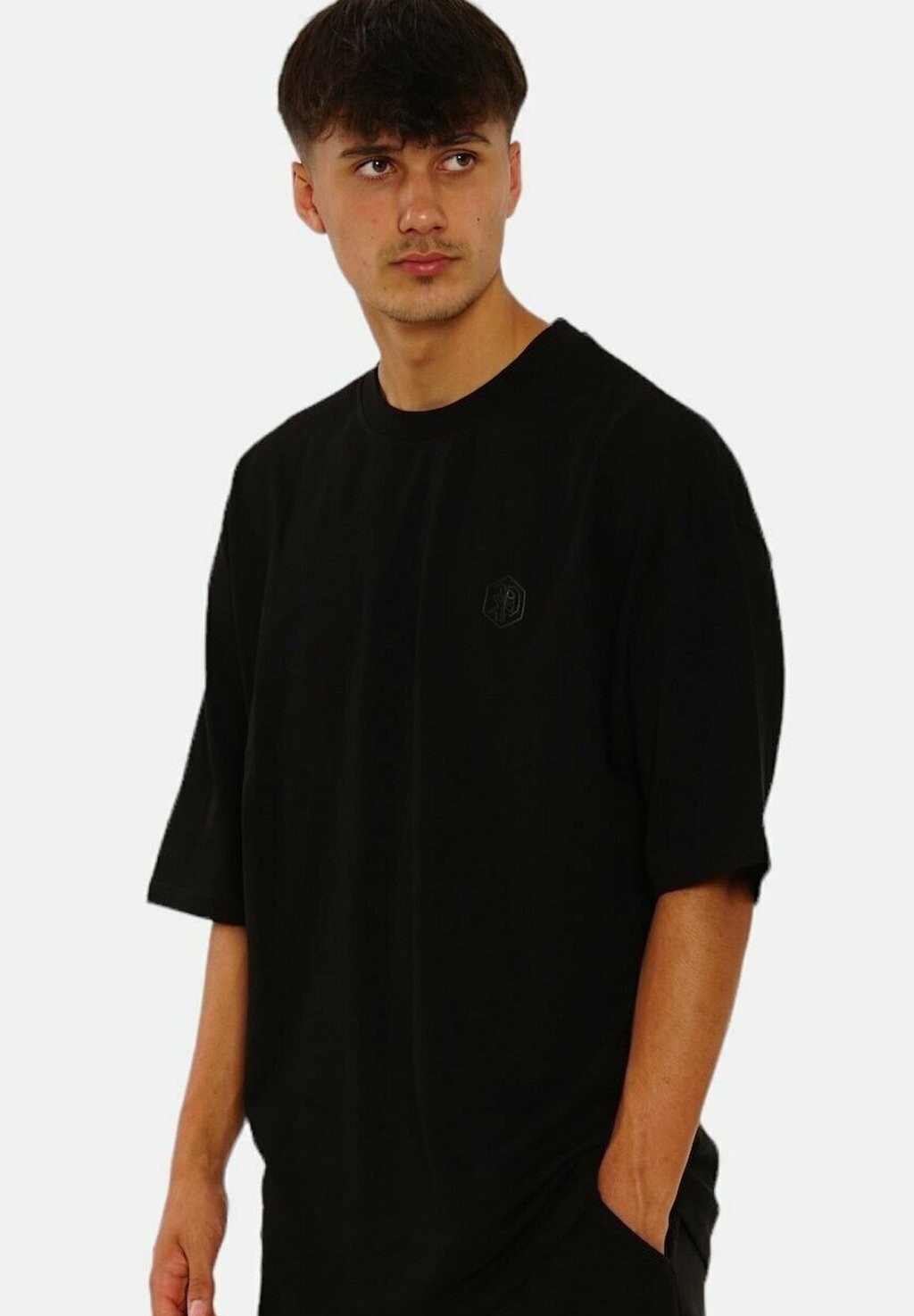 

Базовая футболка OVERSIZE EVIDENT Picaldi, черный