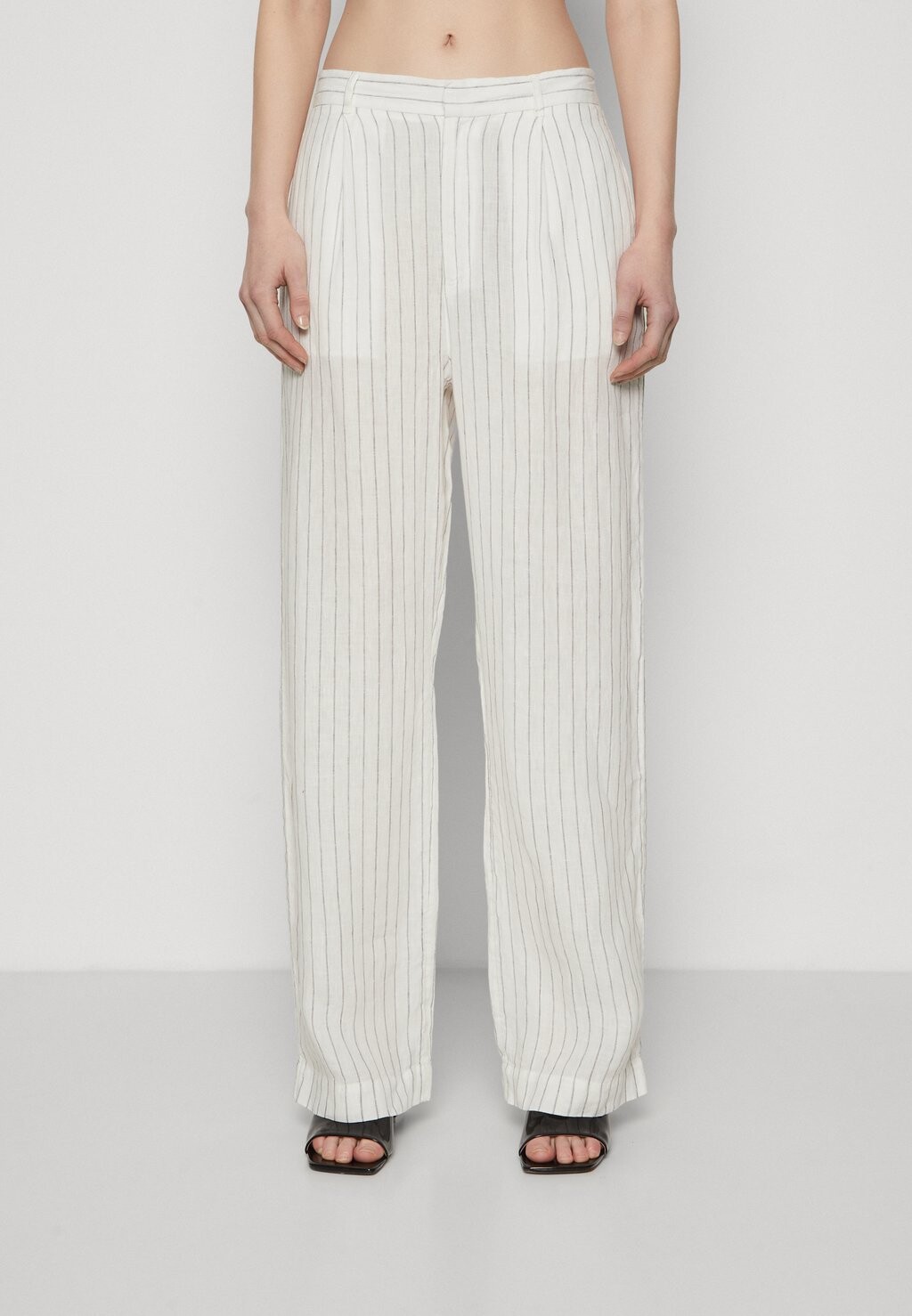 

Брюки Tall Trousers Gina Tricot Tall, кремово-белый/синий