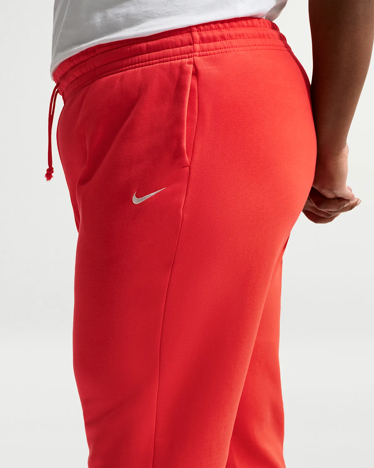 Женские свободные спортивные штаны на высокой талии (плюс сайз) Nike Sportswear Phoenix Fleece, Light Crimson/Sail — фото 2