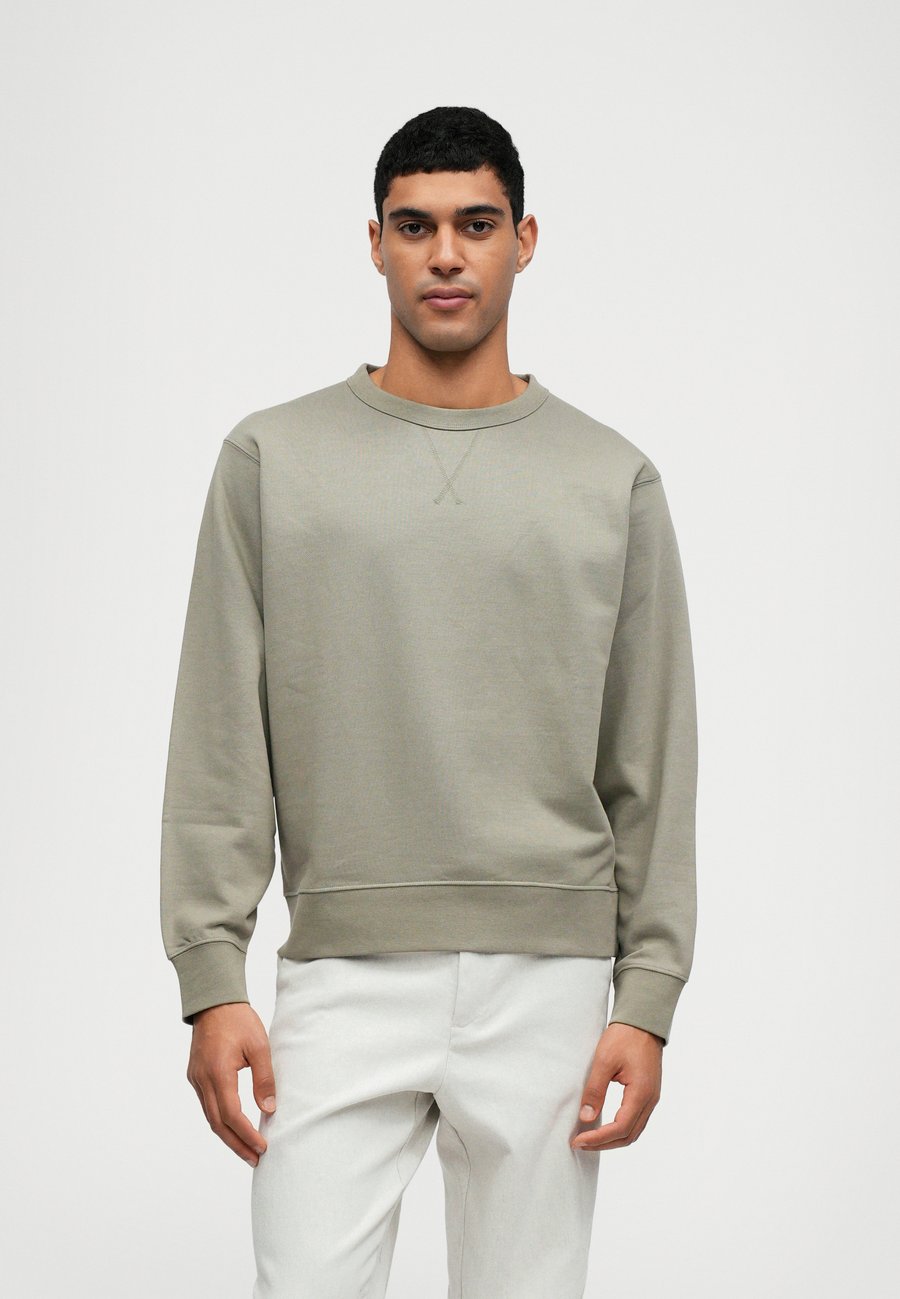 

Толстовка Selected Homme SLHRELAXLUKE CREW NECK, Vetiver/Olive