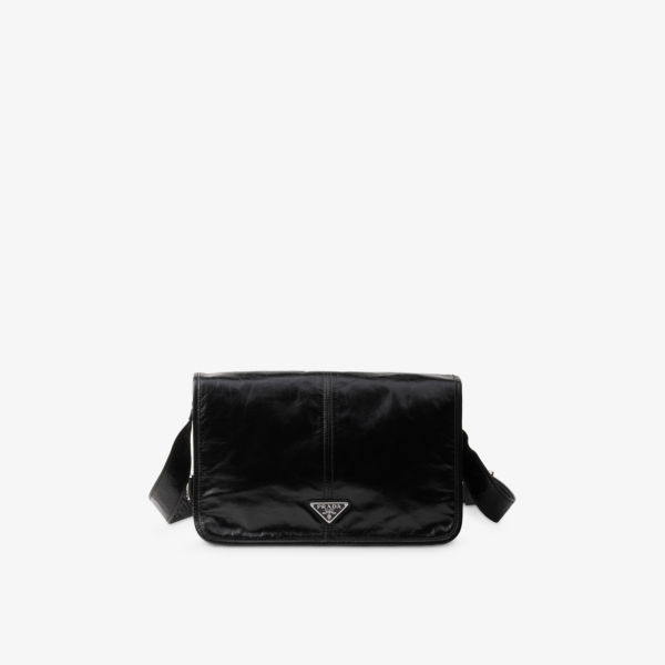 

Сумка Prada с фирменной бляшкой, черный