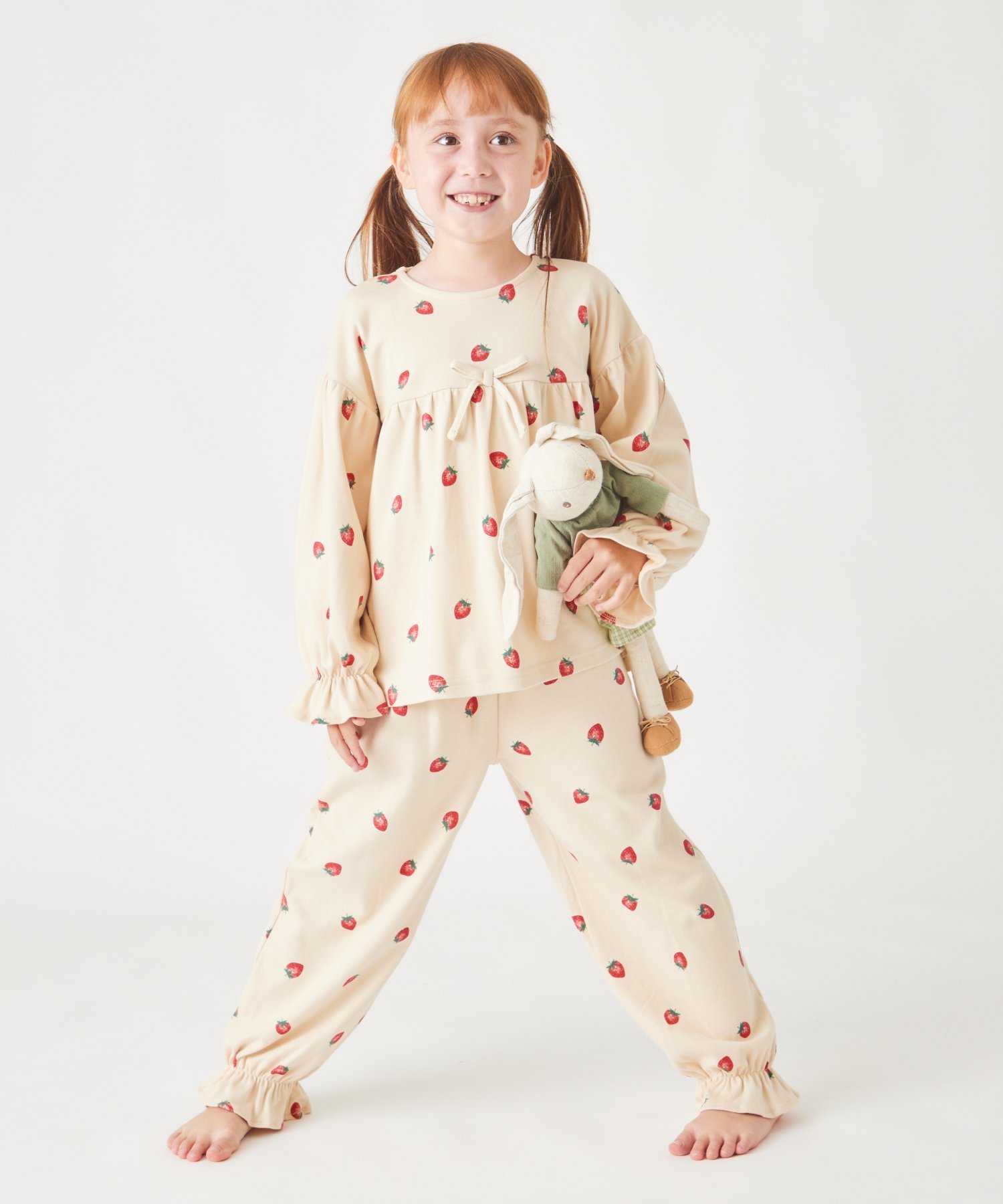 Девичья домашняя одежда с принтом по всей поверхности Ever Closet, Beige Strawberry — фото 2
