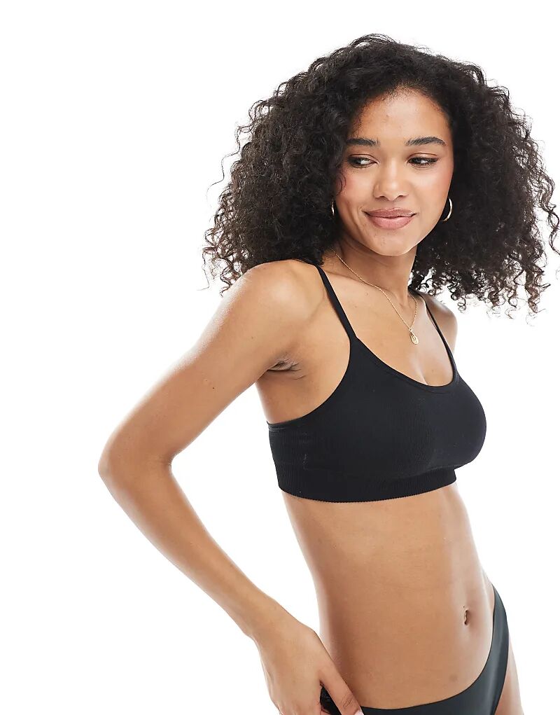 

Бесшовный бюстгальтер-бралетт New Look в рубчик черного цвета