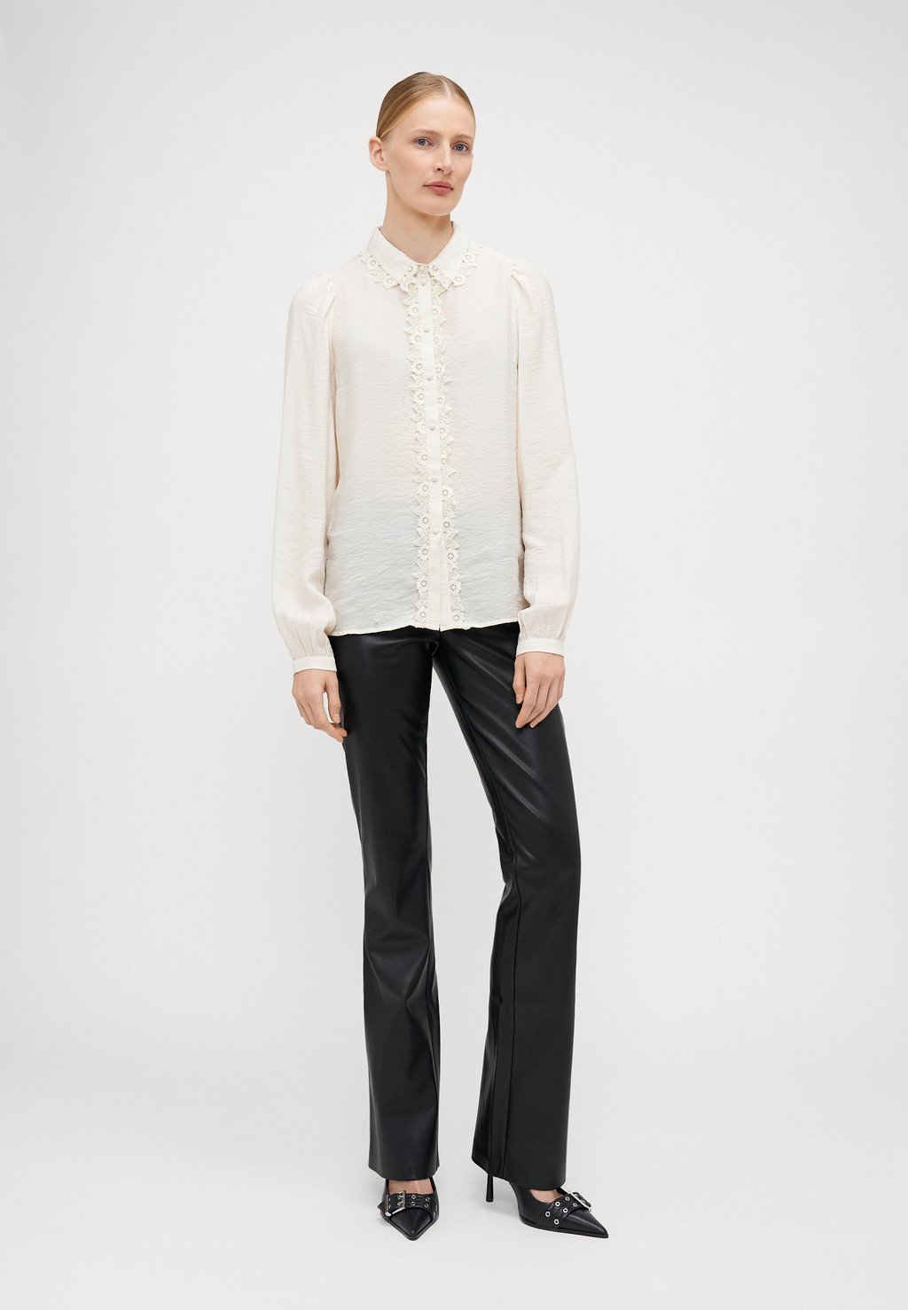 

Блузка на пуговицах VMGINA SHIRT Vero Moda Tall, молочный