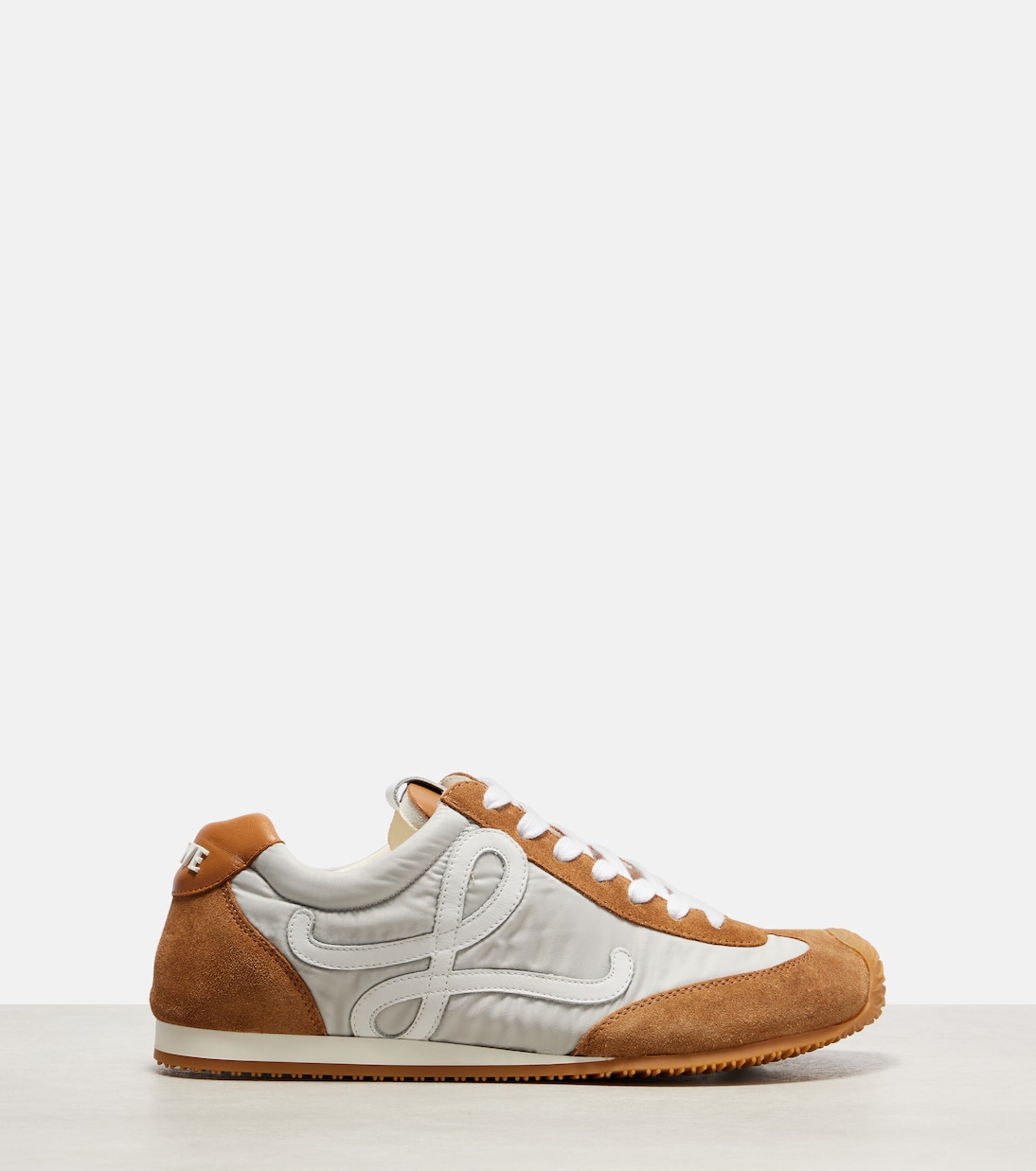 Балетные кроссовки 2.0 с отделкой из замши Loewe, Grey/White/Tan — фото 4