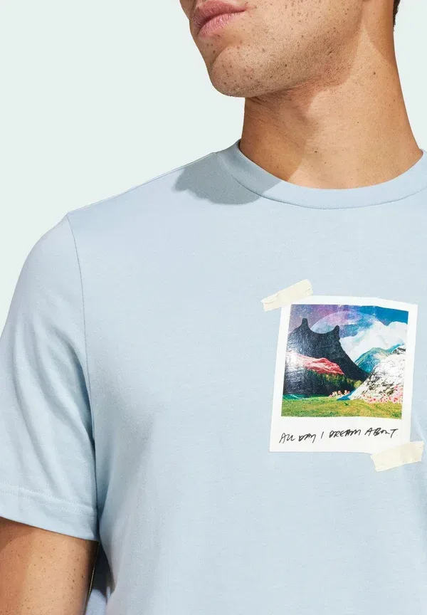 Футболка с графическим принтом Adidas Sportswear All day dream about..., синяя — фото 3