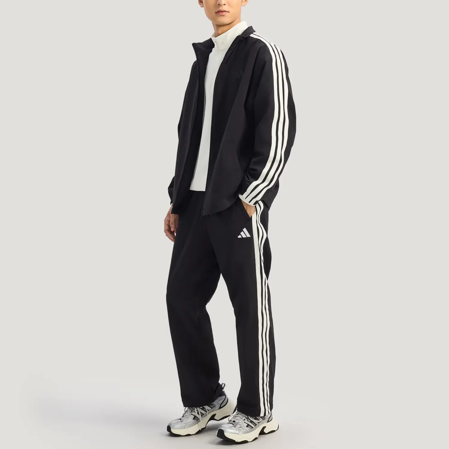 Adidas Повседневные брюки мужские Black/White Moderate Sweatpants — фото 4