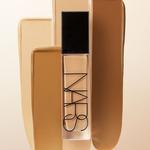 Тональная основа Natural Radiant Longwear Foundation Nars, Stromboli (30 ml) - фото 5