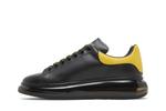 Кроссовки Alexander McQueen Alexander McQueen Oversized Sneaker 'Clear Sole - Black Pop Yellow', черный - фото 4