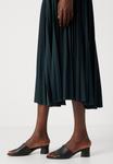 Юбка Lacoste Pleated skirt, Sinople/Dark Green - фото 6