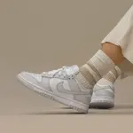 Кроссовки Nike Dunk Low Photon Dust (женские), светло-серые - фото 6