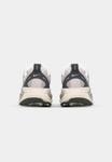 Кроссовки Nike Performance VOMERO 18 RUN, Summit White/Black/College Grey/Vast Grey/Sequoia/Sail/White - фото 5