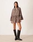 Платье мини ASOS DESIGN с завязкой на шее в шоколадную полоску - фото 2