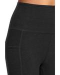 Шорты Beyond Yoga Spacedye Keep Pace 5" Pocket Shorts, цвет Darkest Night - фото 4