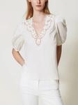 Блузка с вышивкой ришелье TWINSET, белый - фото 2