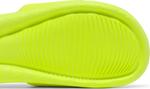 Сандалии Nike Victori One Slide 'Volt Chrome', зеленый - фото 6