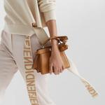 FENDI Топ женский бежевый - фото 7