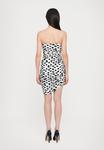 Платье Norma Kamali STRAPLESS DIANA MINI DRESS, Black/White/Black - фото 3