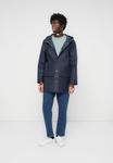 Куртка Stutterheim STUTTERHEIM X LYLE & SCOTT JACKET, Navy/Dark Blue - фото 2
