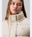 Пуховик женский Calvin Klein Jeans короткий с капюшоном, бежевый - фото 4
