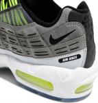 Кроссовки Nike Kim Jones x Air Max 95 'Volt', черный - фото 11
