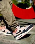 Кроссовки Nike Air Max 1 Lifestyle, бежевый/черный - фото 2