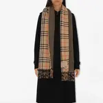 Burberry Реверсивный клетчатый кашемировый шарф, Sand - фото 9