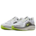 Кроссовки Nike Winflo 11 Gore-Tex 'Light Smoke Gray Bright Yellow' - фото 3