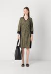 Платье Marc Cain Jersey dress, Olive Drab/Olive - фото 5