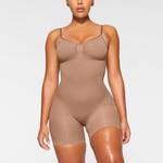 Боди до средины бедра SKIMS Seamless Sculpt, цвет Sienna - фото 2