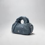 Calvin Klein Женская денимовая сумка среднего размера - фото 4