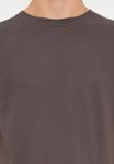 Футболка GAP EVERYDAY SOFT CREW SOLID, New Brown/Light Brown - фото 6