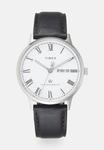 Часы Waterbury Classic Roman Dial Timex, черные - фото 2