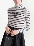 Джемпер в полоску с логотипом Prada, белый - фото 3