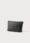 Клатч Guess LAUREL II WRISTLET POUCH, Black - фото 2