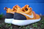 Кроссовки Nike Rosherun Hyperfuse 'Kumquat', оранжевый - фото 5