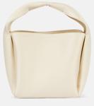 Маленькая атласная сумка-ведро Toteme, экрю - фото