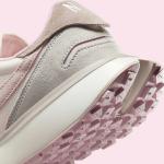 Женские кроссовки Nike Phoenix Waffle 'Valentine's Day 2025', серый/розовый - фото 9