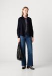 Блуза Marc O'Polo BLOUSE COLLAR LONG SLEEVE SOLID, Deep Night Blue/Dark Blue - фото 5