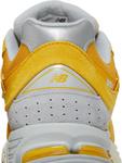 Кроссовки New Balance 2002R 'Egg yolk', желтый - фото 8