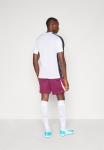 Спортивные шорты Nike Performance STRIKE SHORT, Bordeaux/Orange Pulse/Bordeaux - фото 3