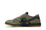 Кроссовки Nike Zoom Dunk Low Pro SB 'Camo', зеленый - фото 3