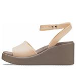 Сандалии brooklyn ankle strap wedge sandals 'cream white brown' Crocs, белый - фото