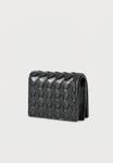 Кошелек MICHAEL Michael Kors HAMILTON MODERNE COMPACT WALLET, Black - фото 2