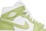 Кроссовки Wmns Air Jordan 1 Mid SE Green Python, белый - фото 2