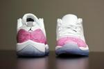 Кроссовки Air Jordan 11 Retro Low GG Snake, белый - фото 4