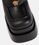 Кожаные туфли-лоферы Aevitas на платформе Versace, Black-Gold - фото 6