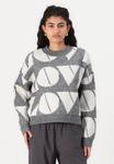 Джемпер Vero Moda VMLOVE O NECK PULLOVER, Medium Grey Melange/Birch Solid/Mottled Grey - фото 4